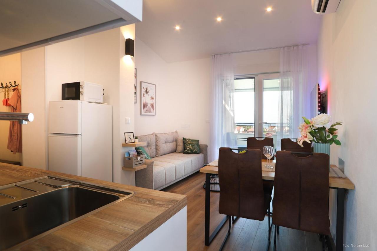 Blue Sky Apartment Ровінь Екстер'єр фото