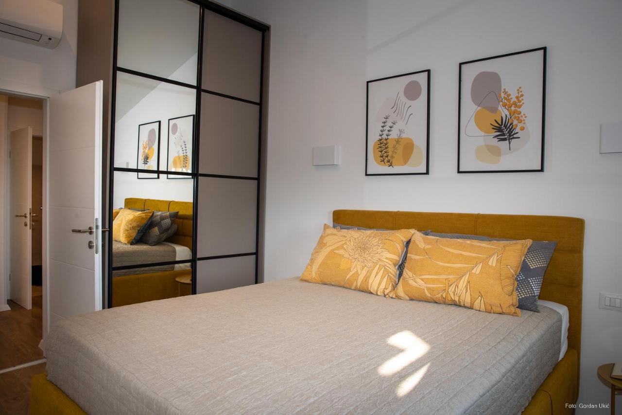Blue Sky Apartment Ровінь Екстер'єр фото