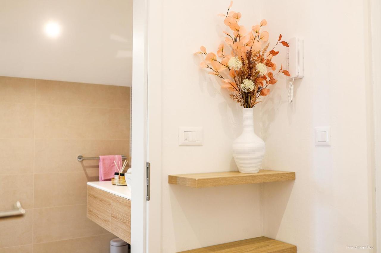 Blue Sky Apartment Ровінь Екстер'єр фото